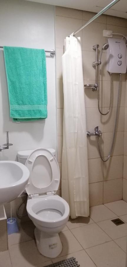 Pine Suites Tagaytay 2 Bedroom W/ Netflix And Parking, Wifi, Balcony, And Great View Tagaytay City Exterior photo